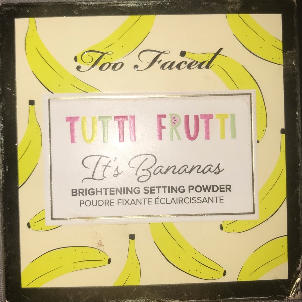 Too Faced It’s Bananas Brightening Setting Powder